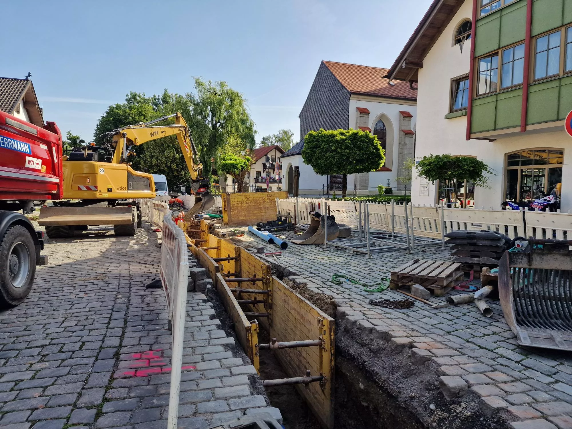 Ausbau Oberhachinger Kirchplatz 2024