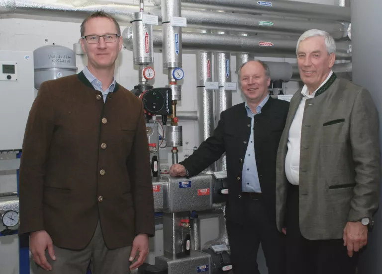 Die Wärmeübergabestation bring Fernwärme aus Geothermie in den Hachinger Hof